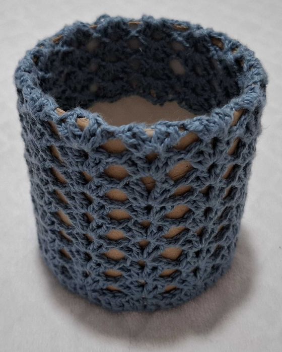 Pojemnik na długopisy, kredki, 9x8,5cm, praca plastyczna (Handmade)