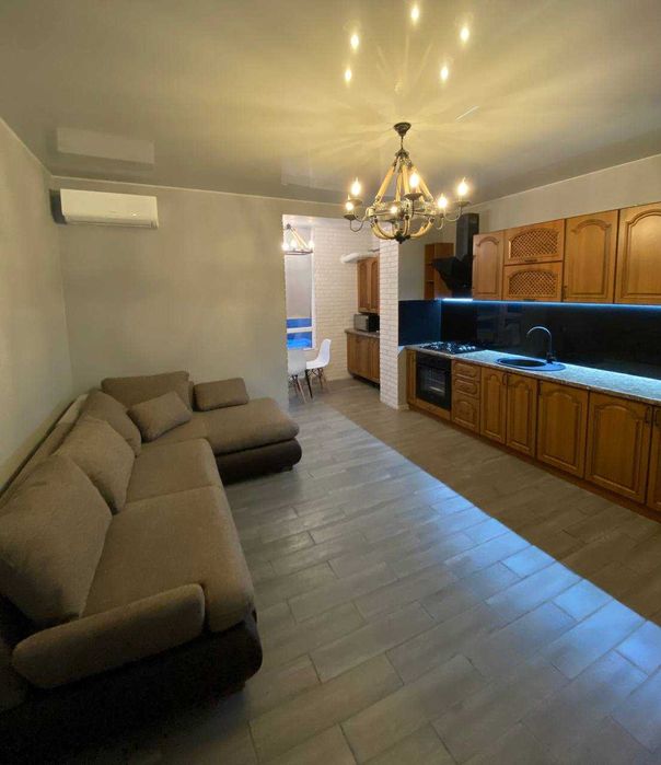 Продам 3-к квартиру с ремонтом в ЖК «Днепровская Брама»