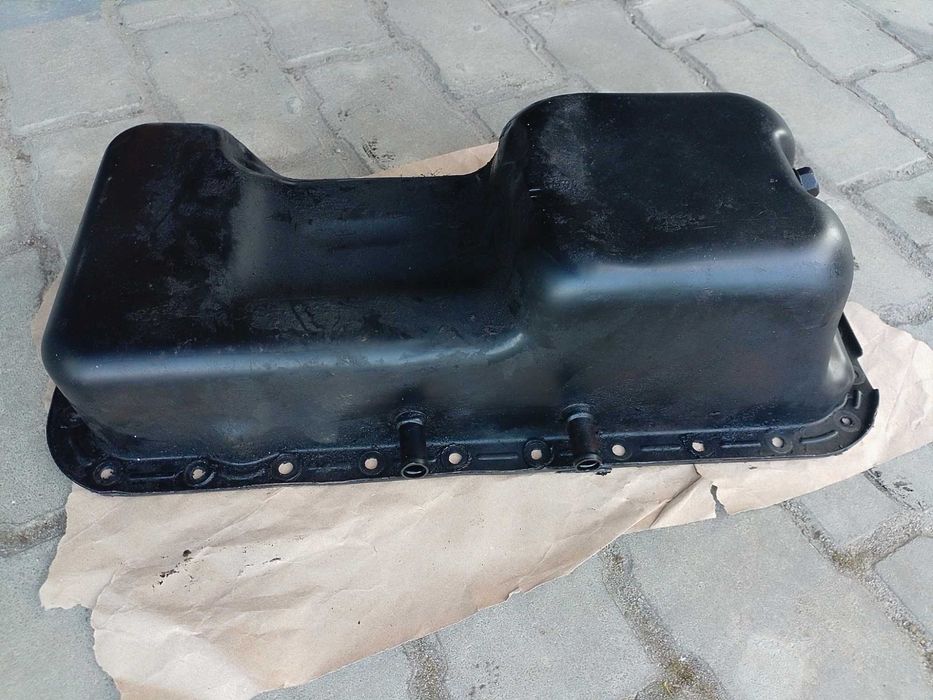 Піддон двигуна на авто  (таракан)