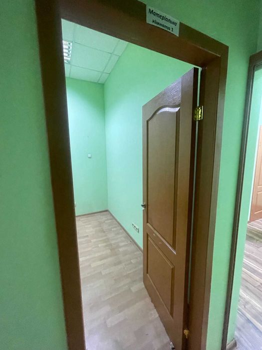 Продам фасадное помещение в р-не Нового рынка.