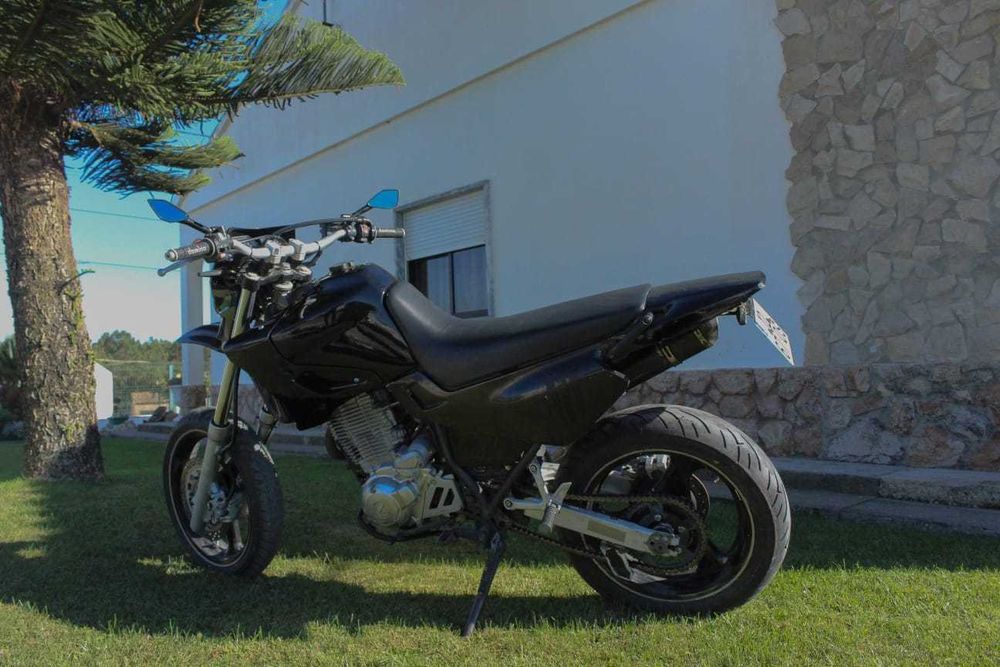 Yamaha XT600E. 35kw