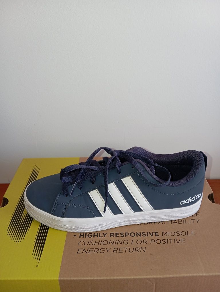 Adidas VS Pace Azuis – Levantamento Hoje