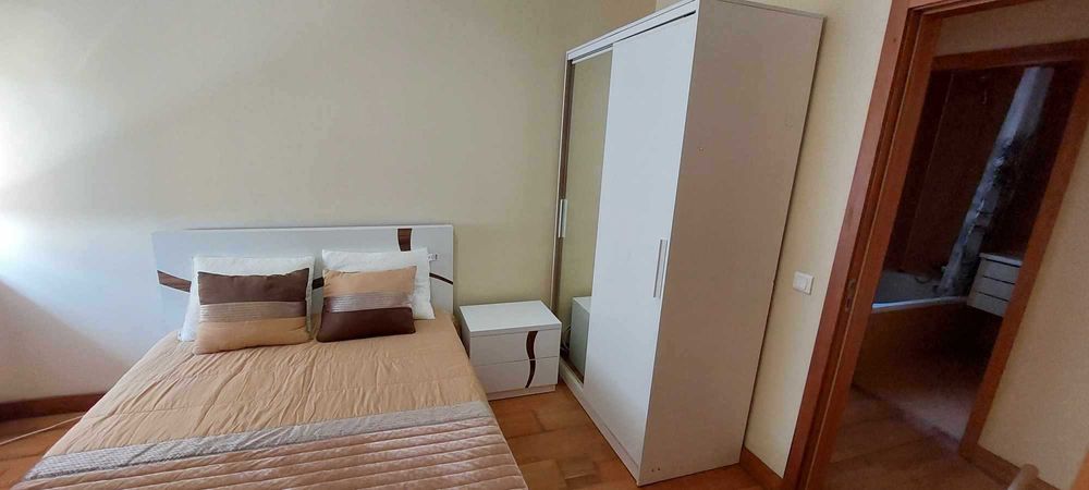 Alugo 1 quarto perto do ISCAP