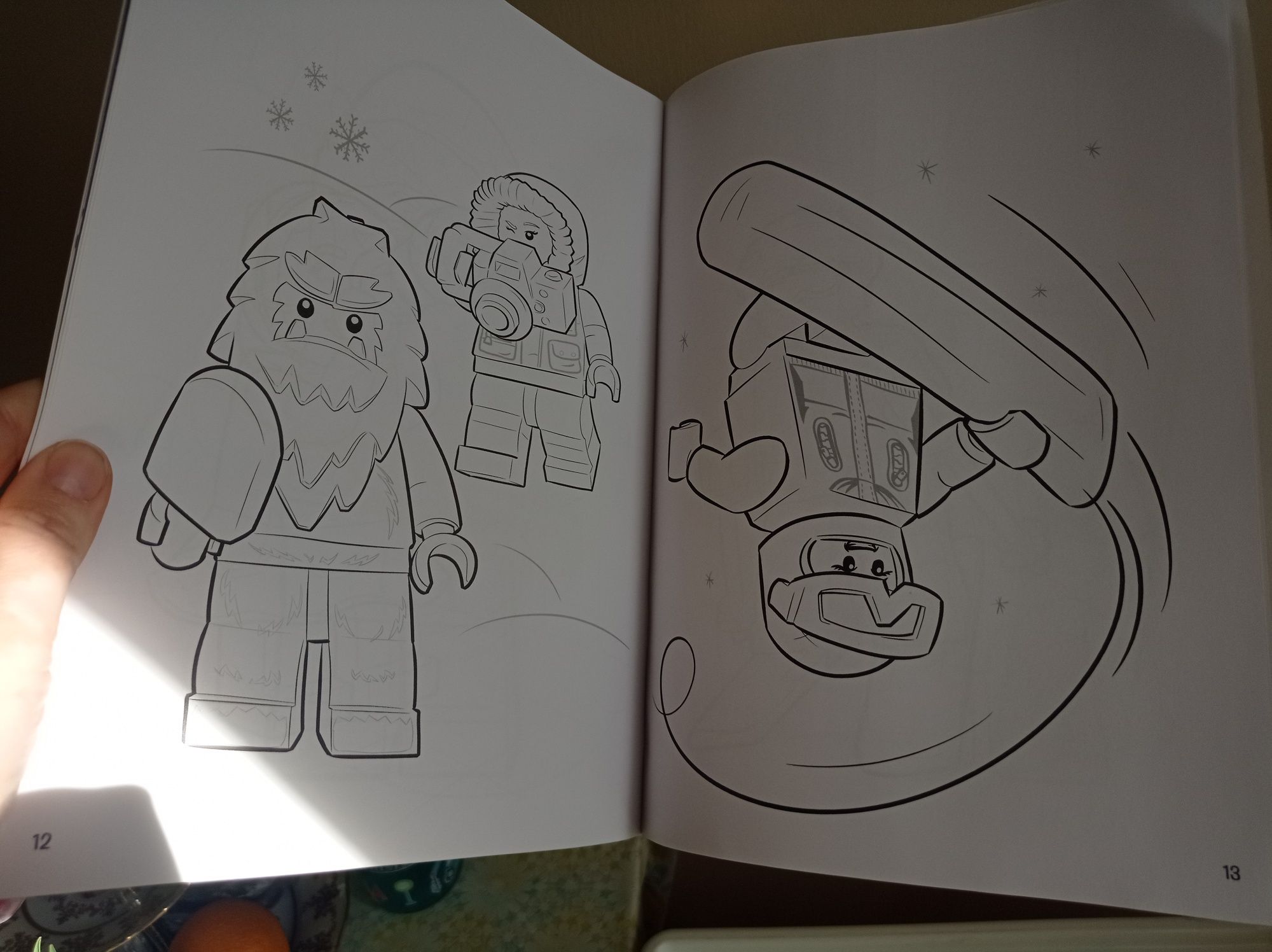 Kolorowanka z naklejkami Lego