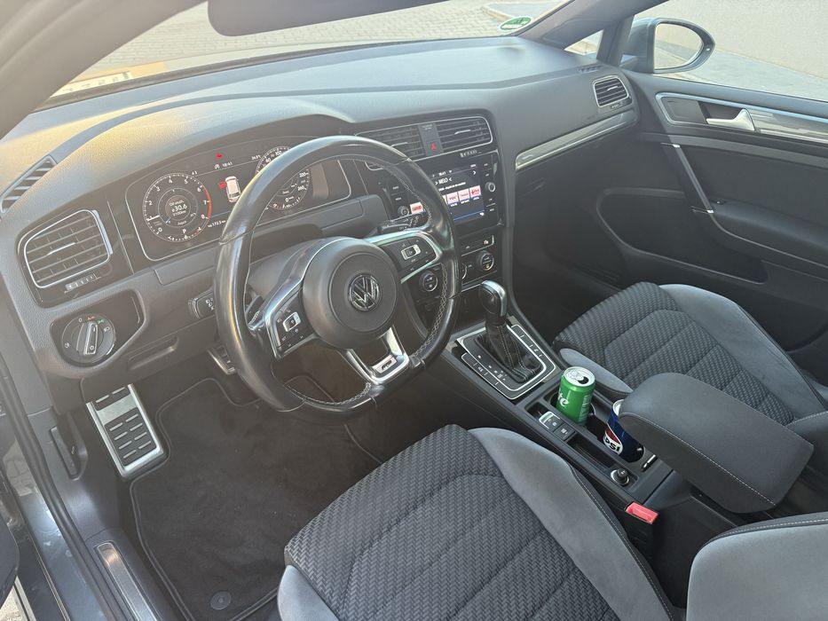 Vw golf 7,5 2019r R-line 1.5 TSI v-cockpit DSG Navi ledy ZAMIANA