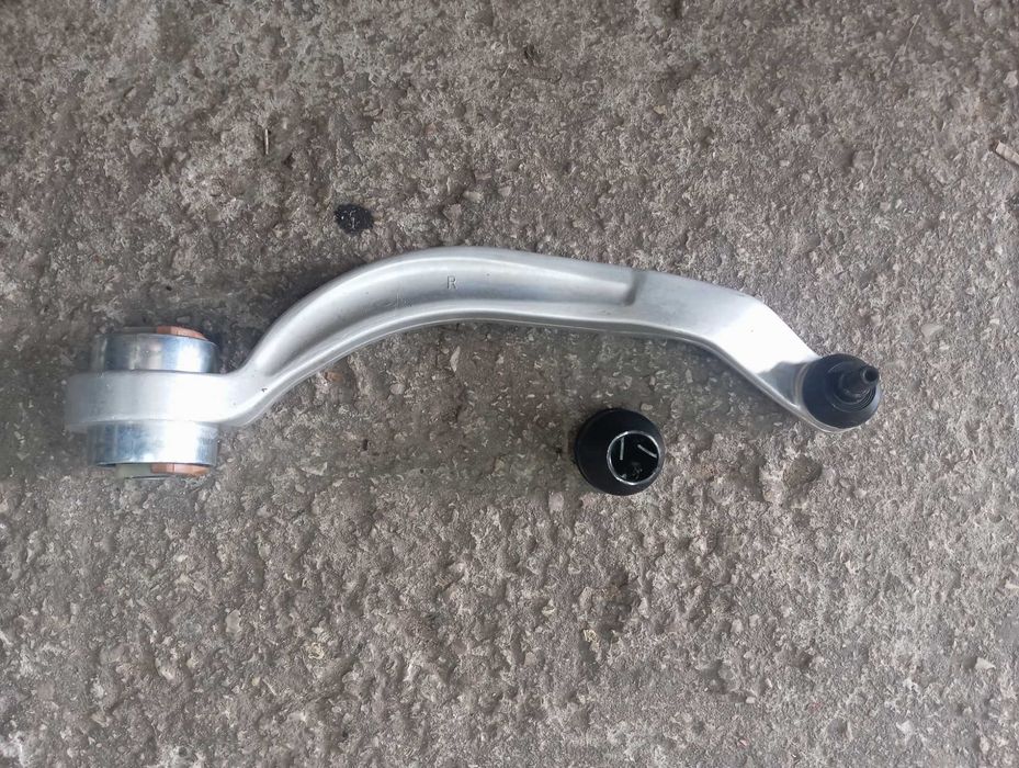 Wahacz Przód Prawy Audi A6 C5 VW Passat B5 Lift