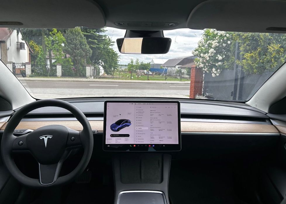 Tesla Model 3 2023