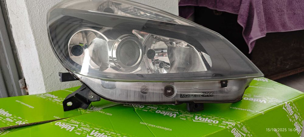 Farol óptica Renault Clio III "VALEO"
