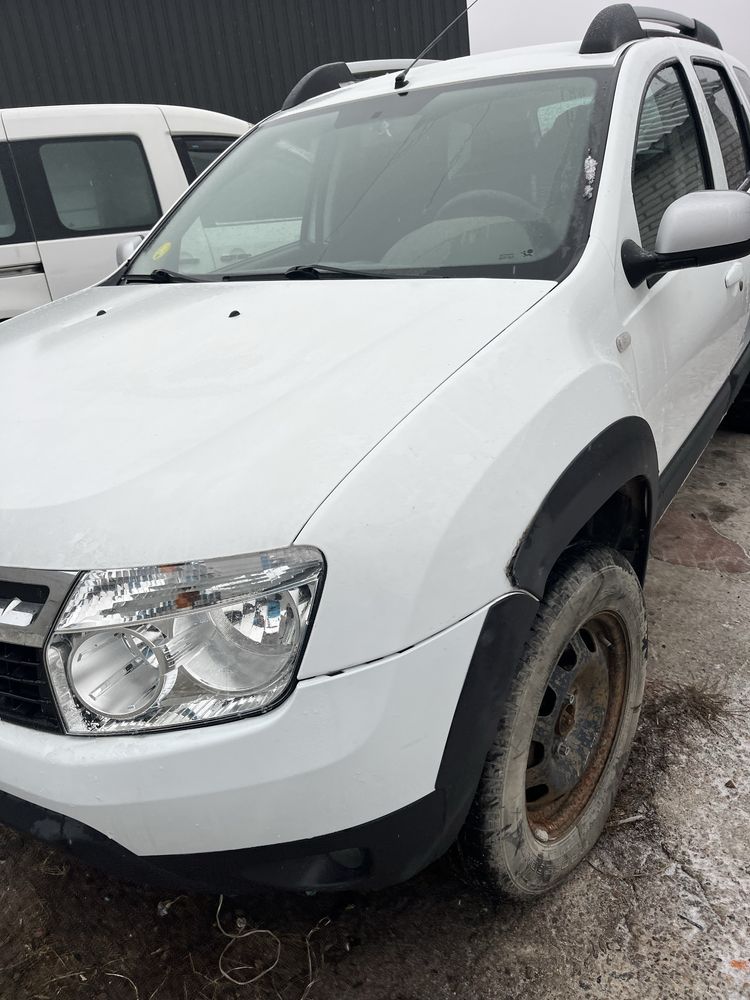 Розборка шрот Рено Дастер Renault Duster Капот Крило Двері