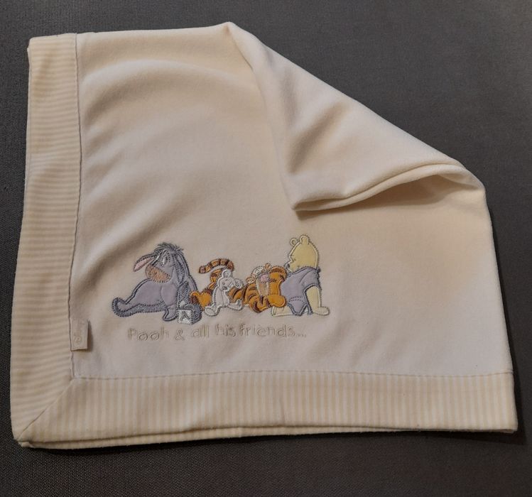 Kocyk kremowy, George, Kubauś Puchatek i przyjaciele