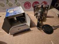 Zamek meblowy kwadratowy 2szt SISO X850 fi19x22mm CK