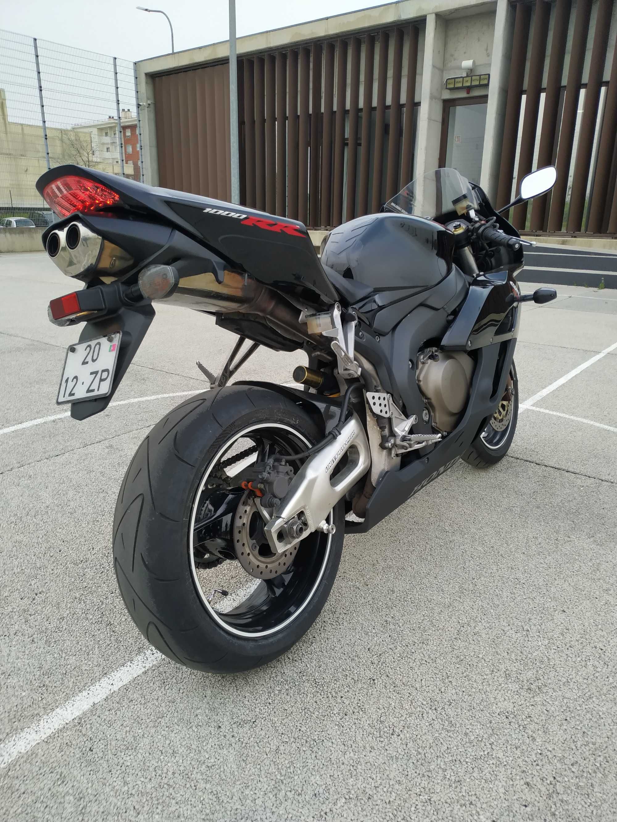 Honda cbr 1000 rr