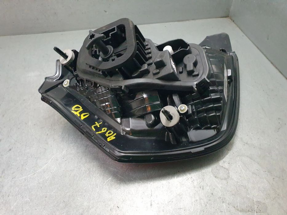 Farolim direito RENAULT Twingo III (BCM_)