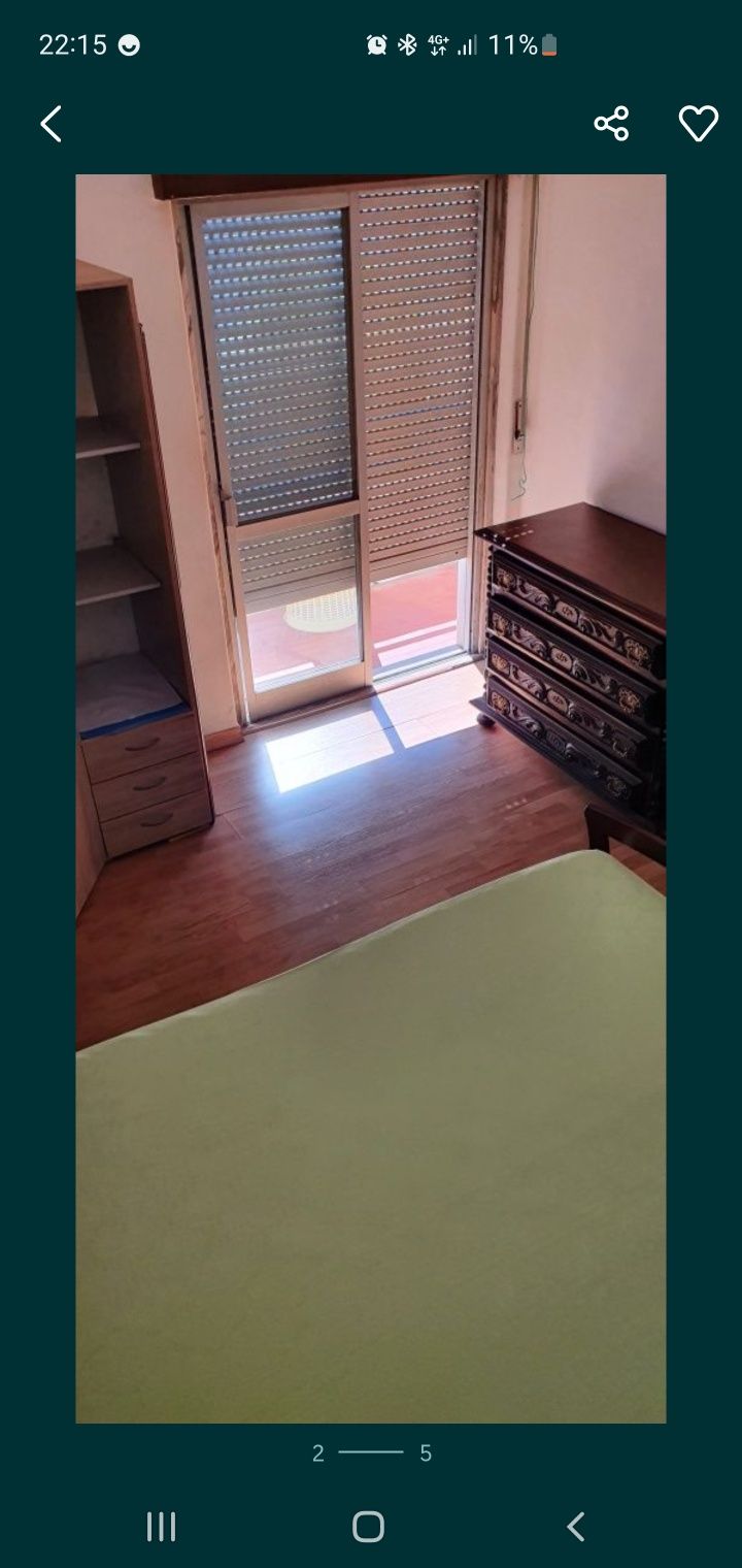 Sintra Quarto varanda sem caução somente casal ou dupla