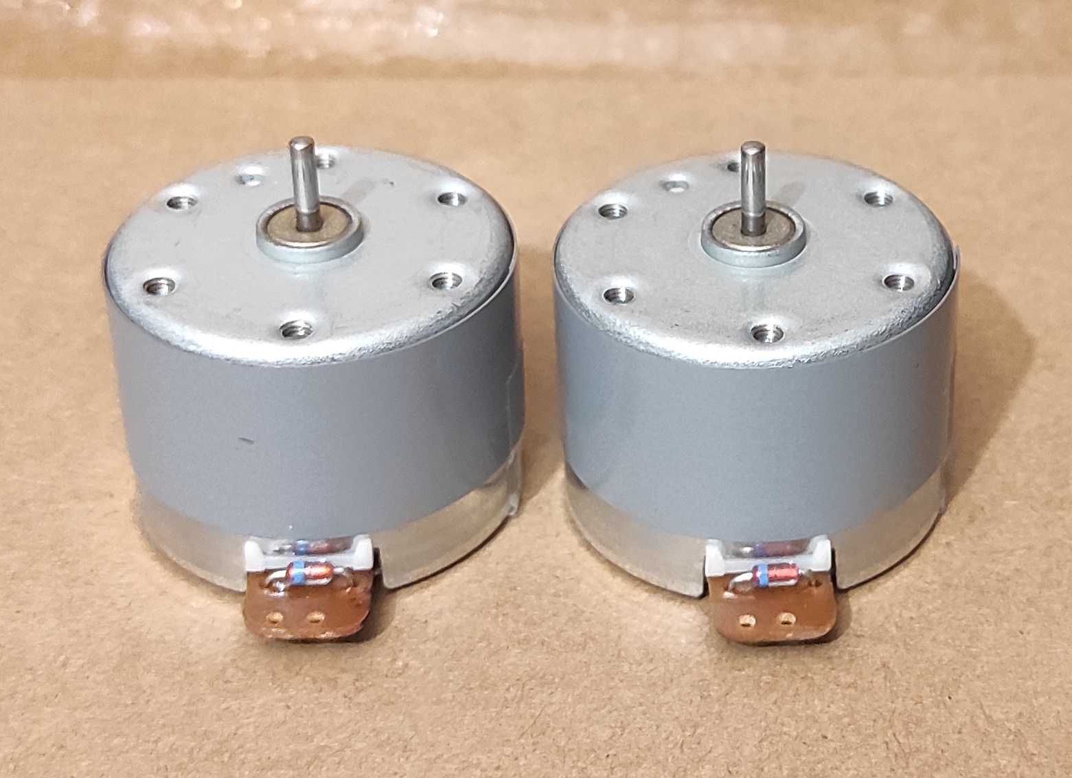 Двигатель магнитофона MMI-6S2R1KC (2 штуки)
