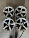 Felgi aluminiowe dezent 5x120 et18 8x17j
