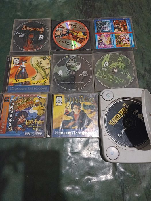 приставка Sony PlayStation PS1 (PS One) та Sega Mega Drive2