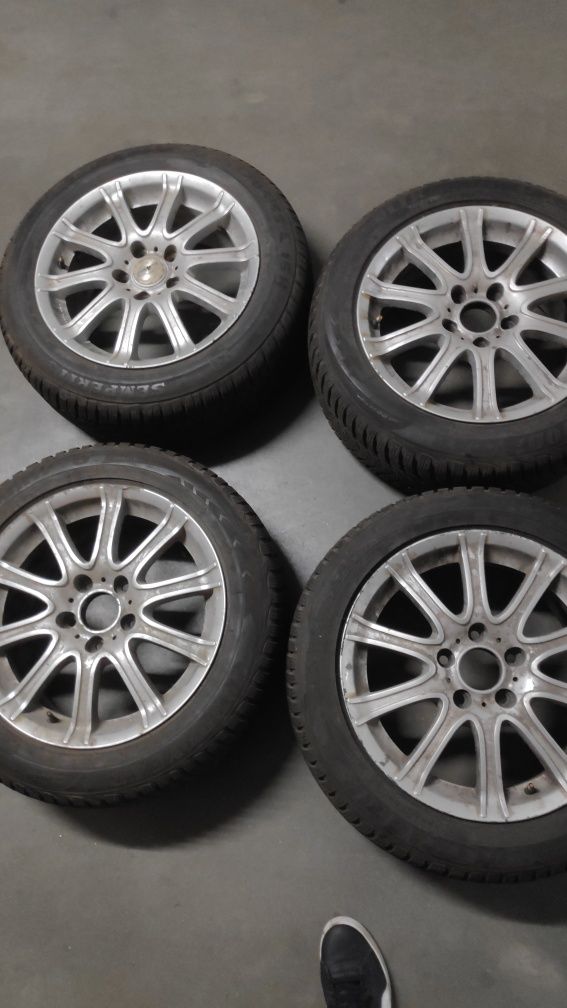 Vendo jantes 16 Mercedes com 4 pneus