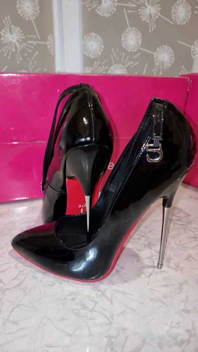 Фетишные Женские туфли 43 размер. Стелька 27.5- 28 см. Полномерные.