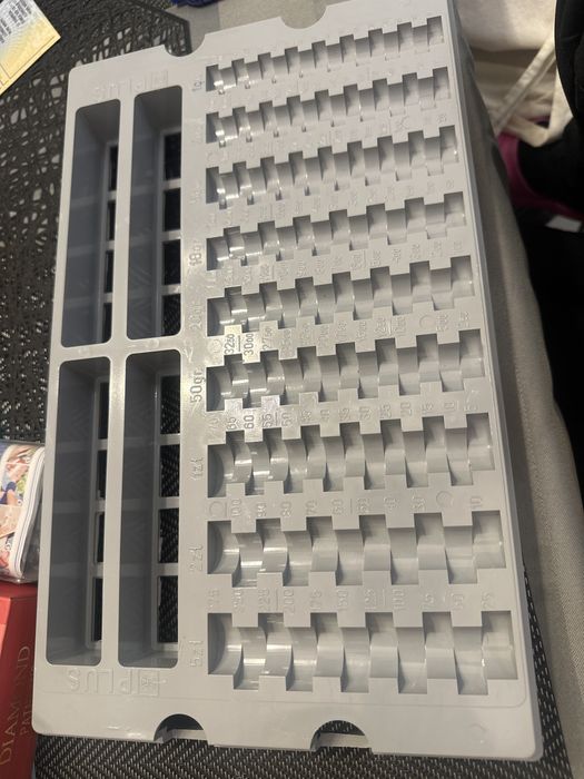 Tacka na banknoty / bilon