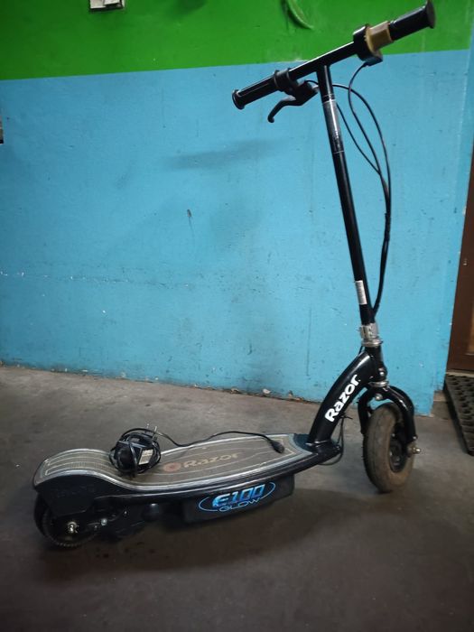 Hulajnoga elektryczna Razor E100 Glow