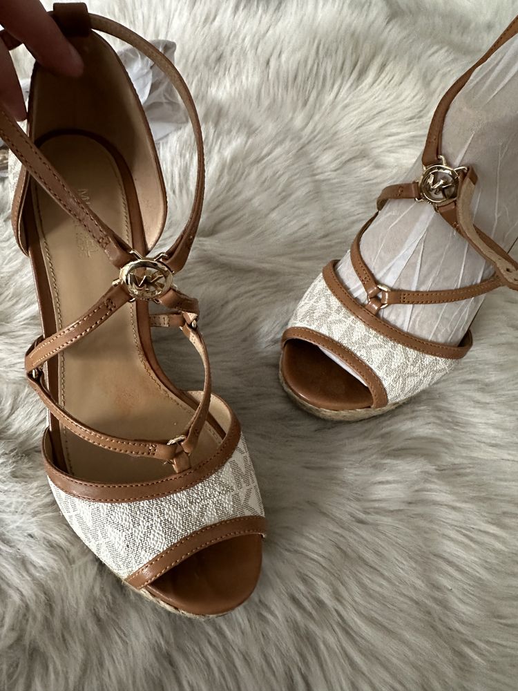 Buty Michael Kors  koturna terri wedge r.37/ M7