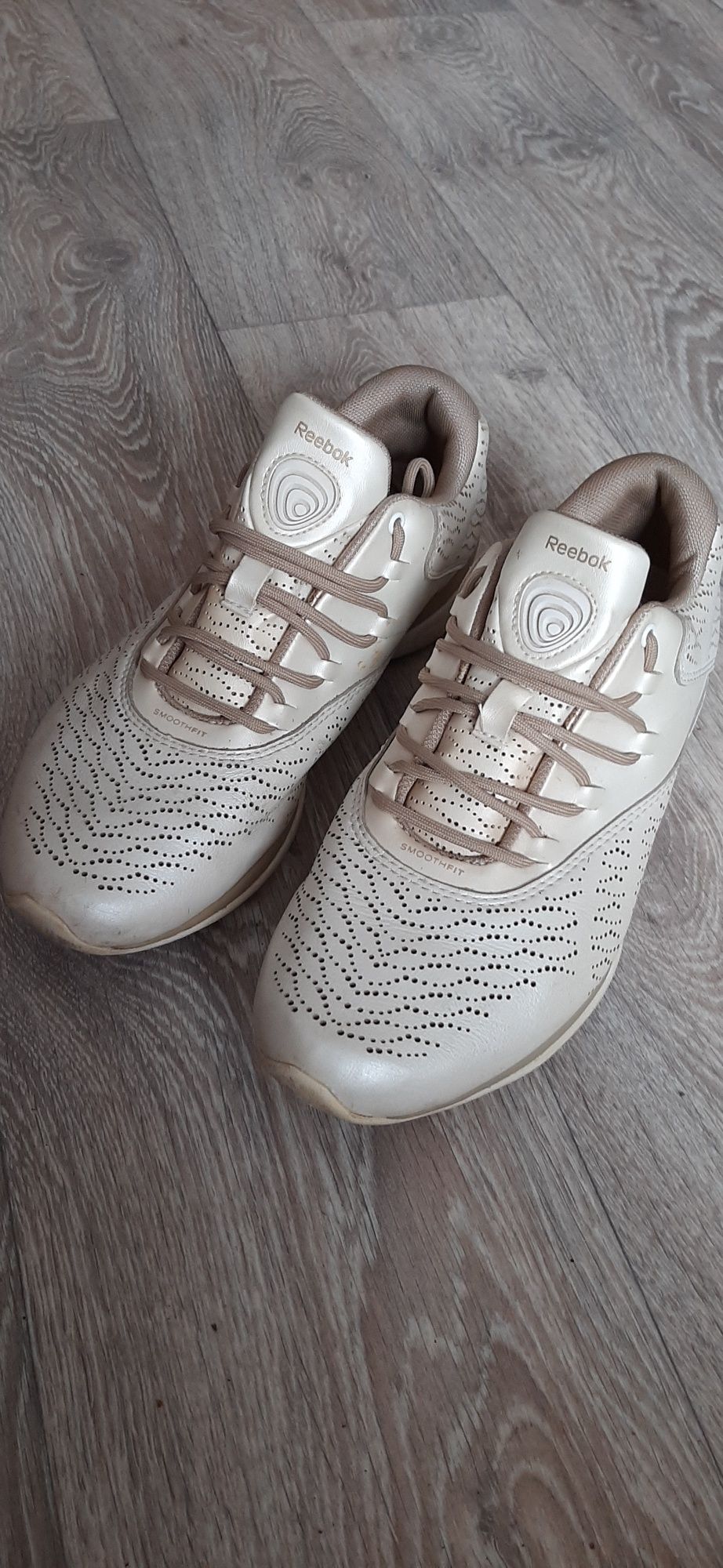 Кроссовки Reebok, оригинал, 37.5 р.