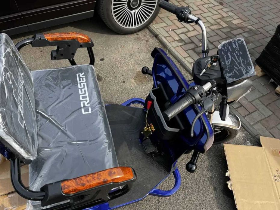 Електроскутер грузовий  трицикл Crosser новий на 1000Вт з потужною акб