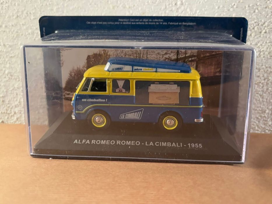 Veiculos de distribuição com publicidade miniaturas escala 1/43