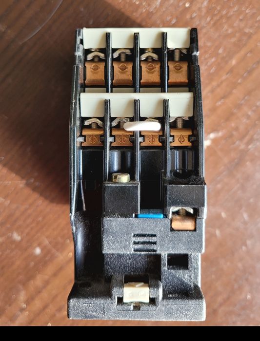 Stycznik 3TH 82 44-0A 220V 16A SIEMENS Germany