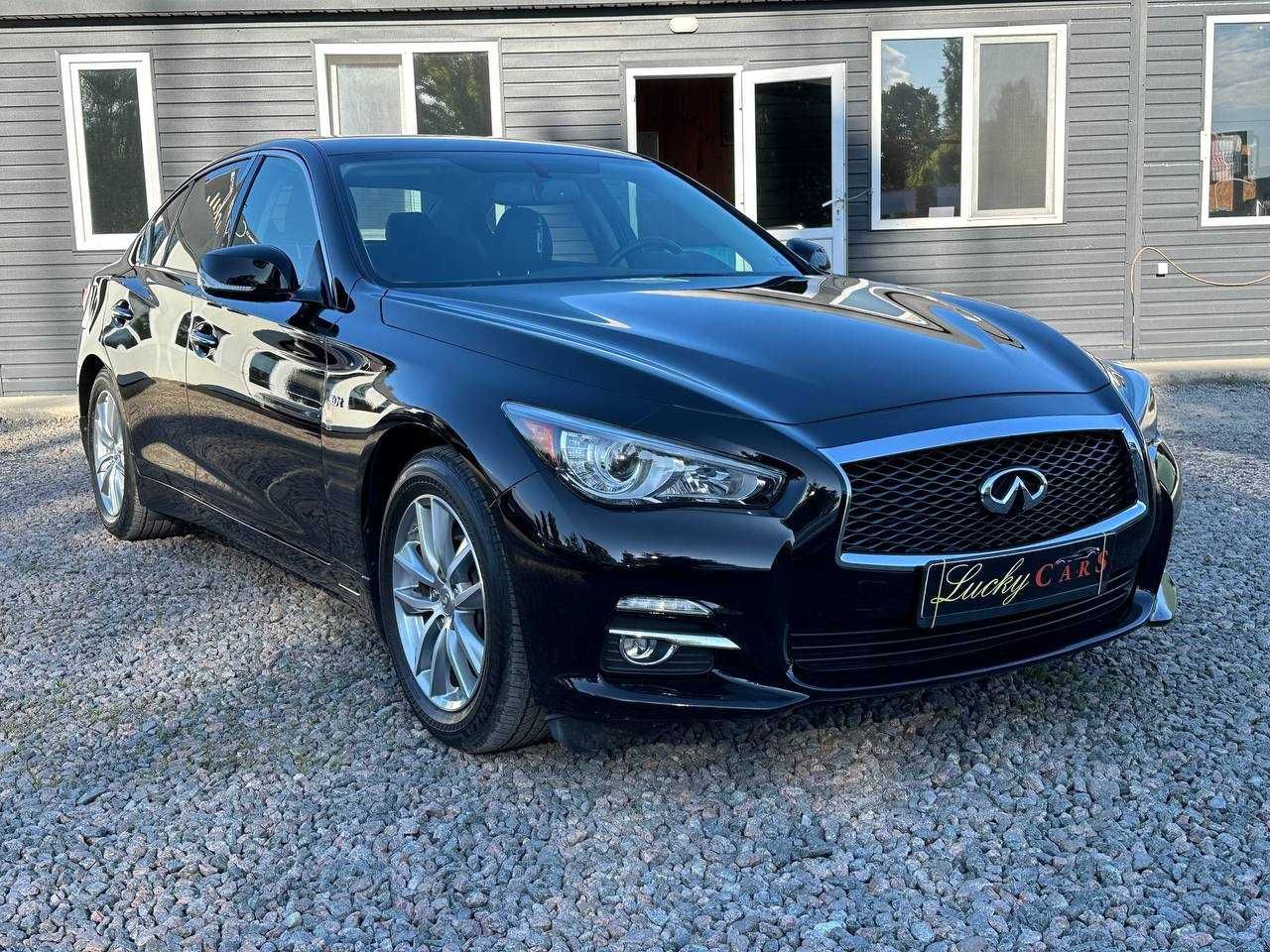 Авто Infiniti Q50 2016