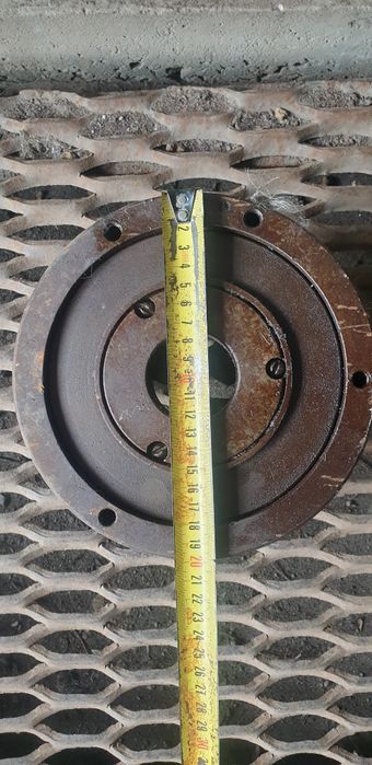 Люнет неподвижный, Патроны токарные 130, 200, 320, 400 мм. Делитель