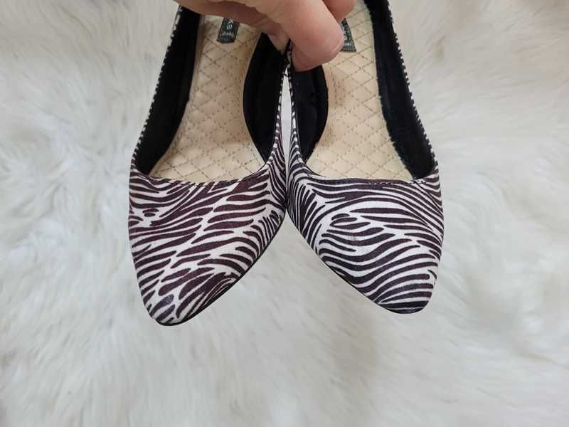 Biało-czarne szpilki w z zebrę / czółenka / buty na niskim obcasie, 36