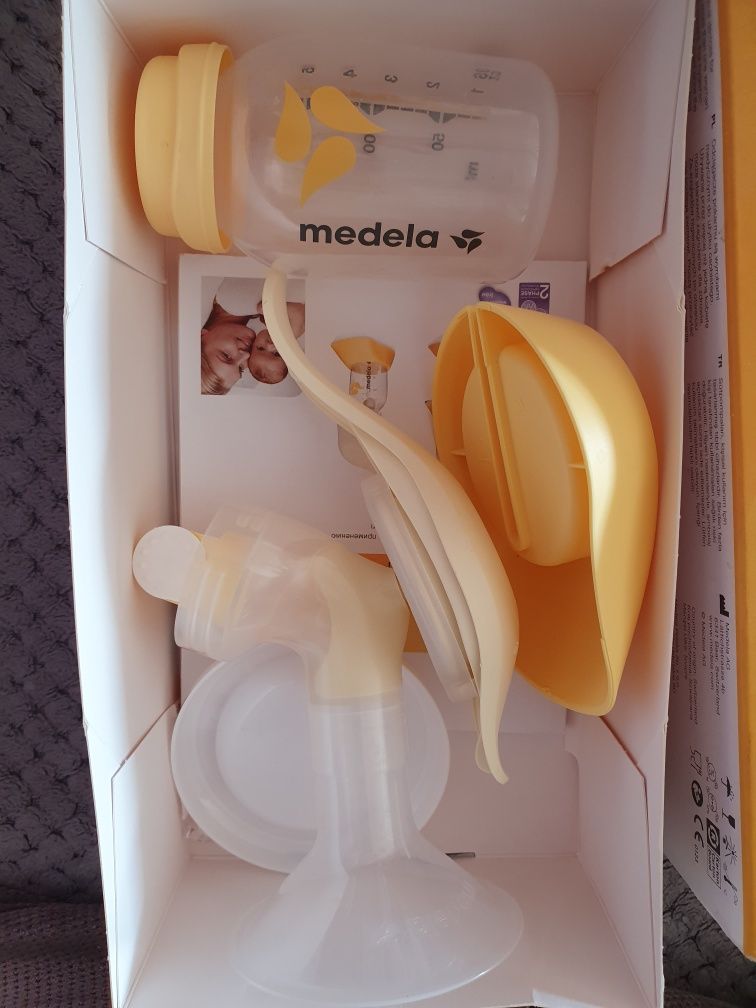 Laktator ręczny medela harmony