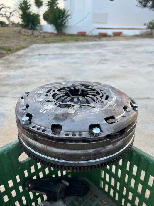 Kit de embreagem Toyota Auris 1.6 D4d Luk