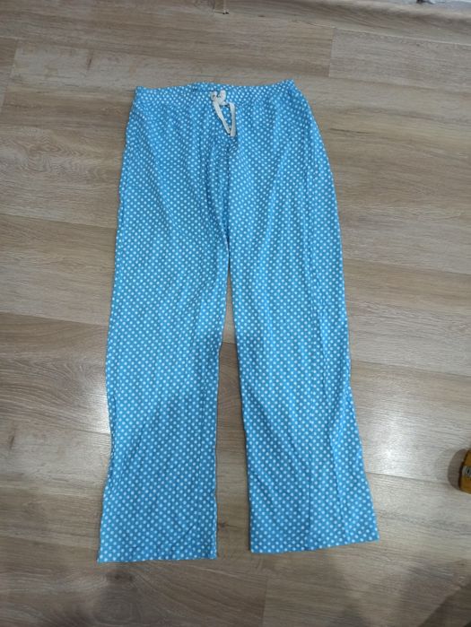 Spodnie od piżamy .