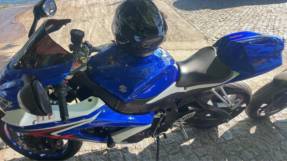 Suzuki GSXR 750***