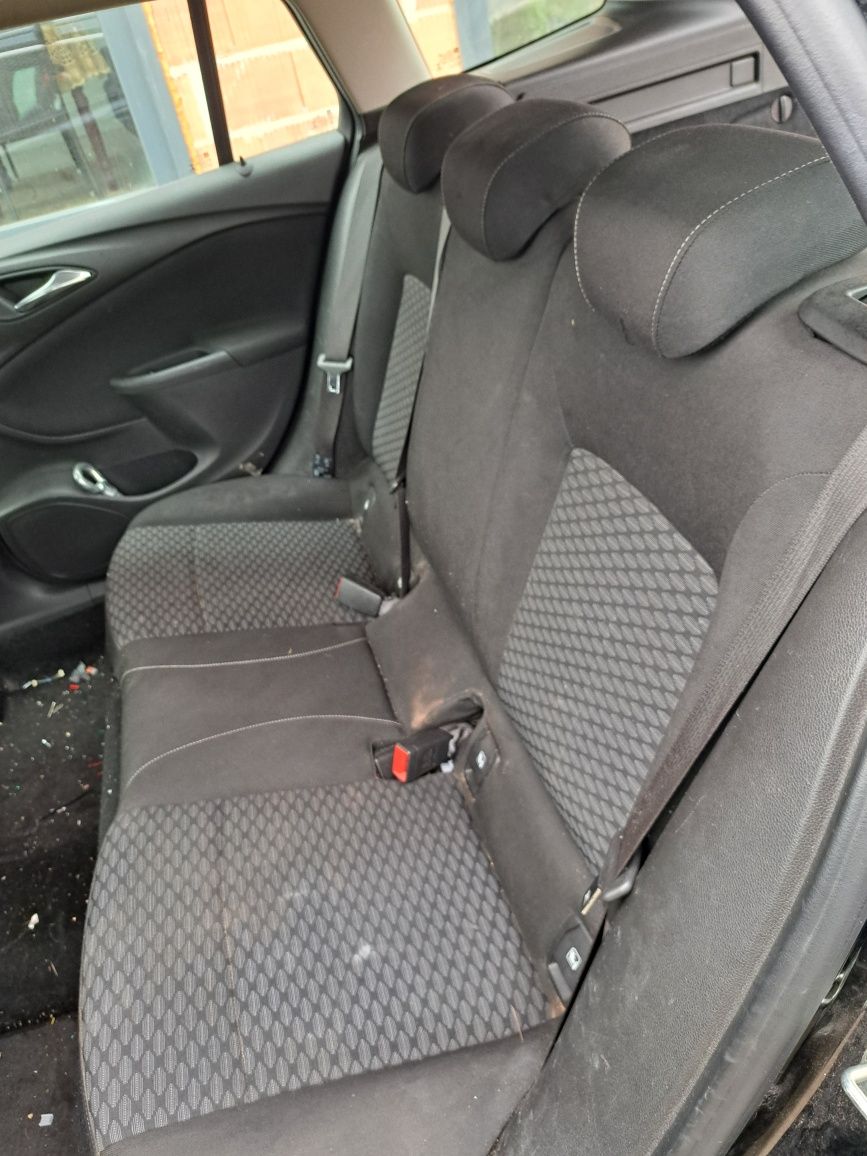 Tapicerka fotele kanapa Komplet Opel Astra K kombi