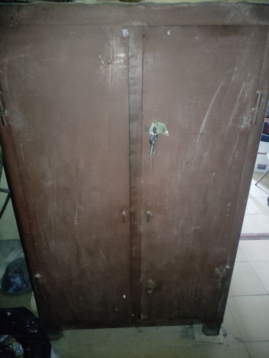 Сейф великий металевий  160*100*50