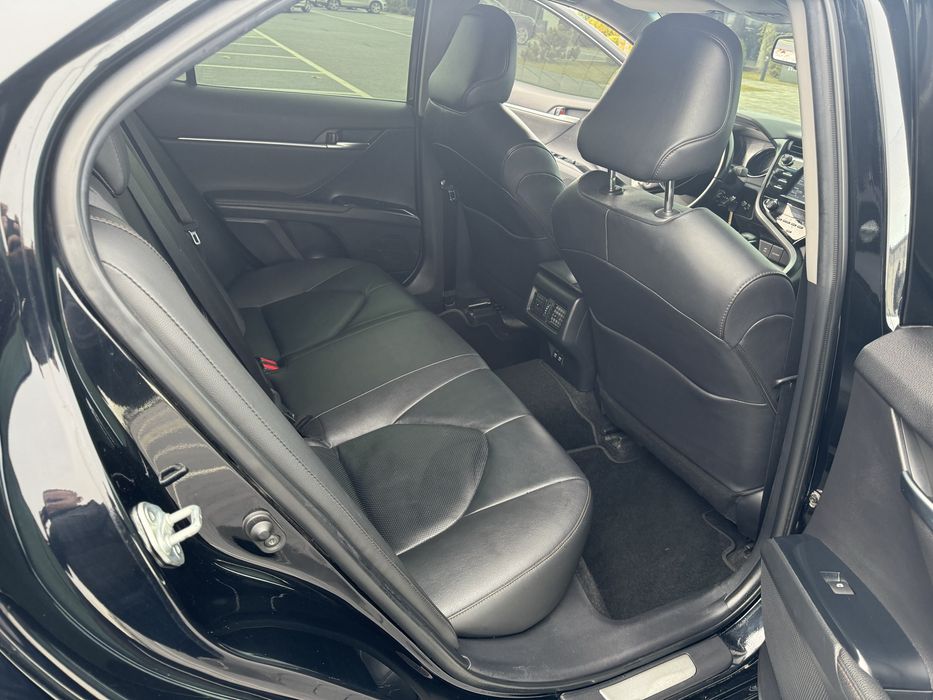 Toyota camry 2020р.