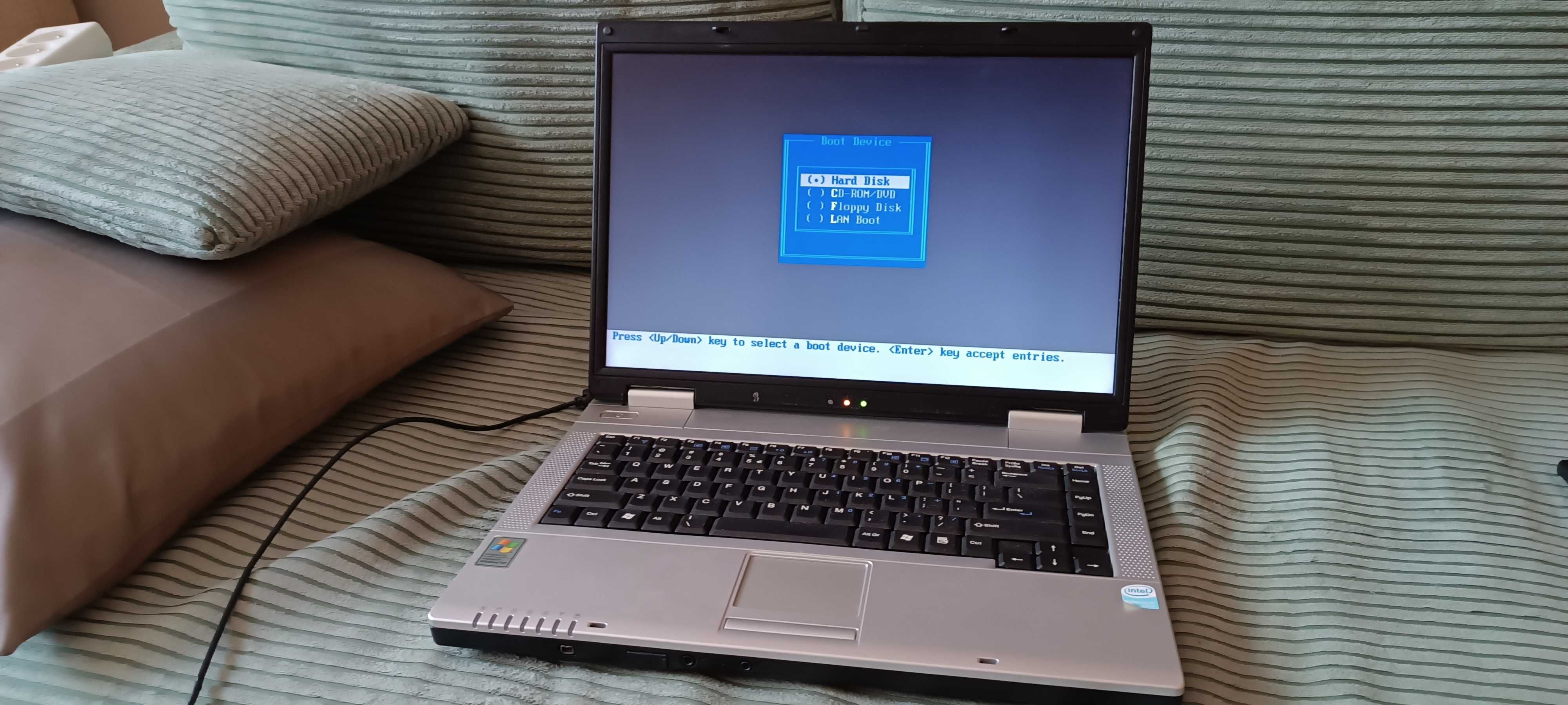 Laptop retro windows xp