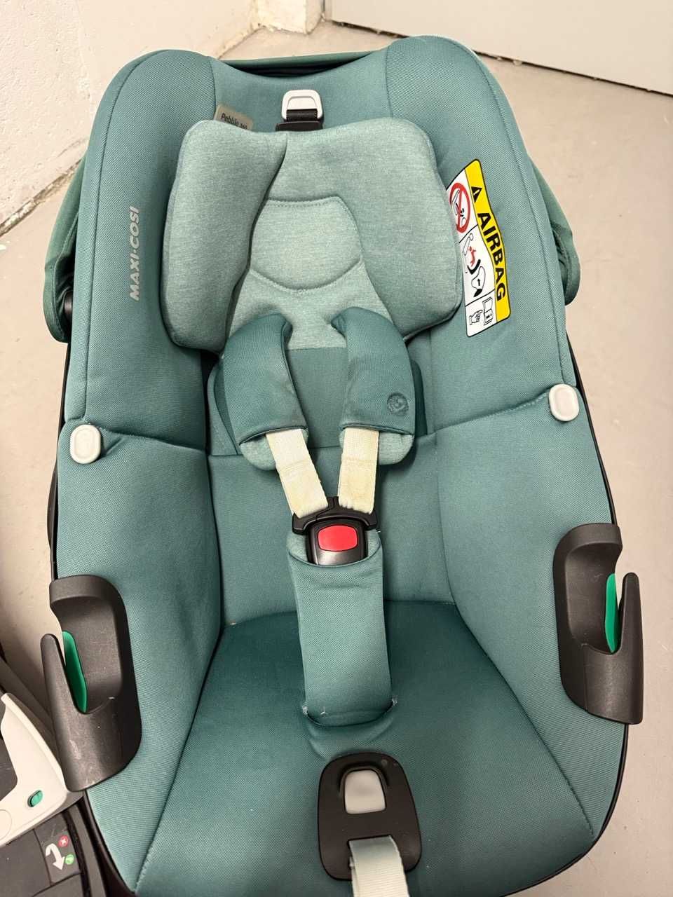 Fotelik Maxi-Cosi Pebble 360 + baza Maxi-Cosi FamilyFix 360