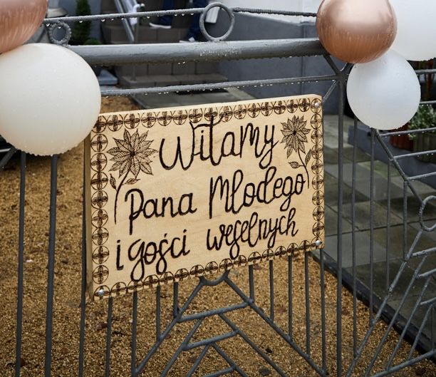 Tablica powitalna Witamy Pana młodego i gości weselnych