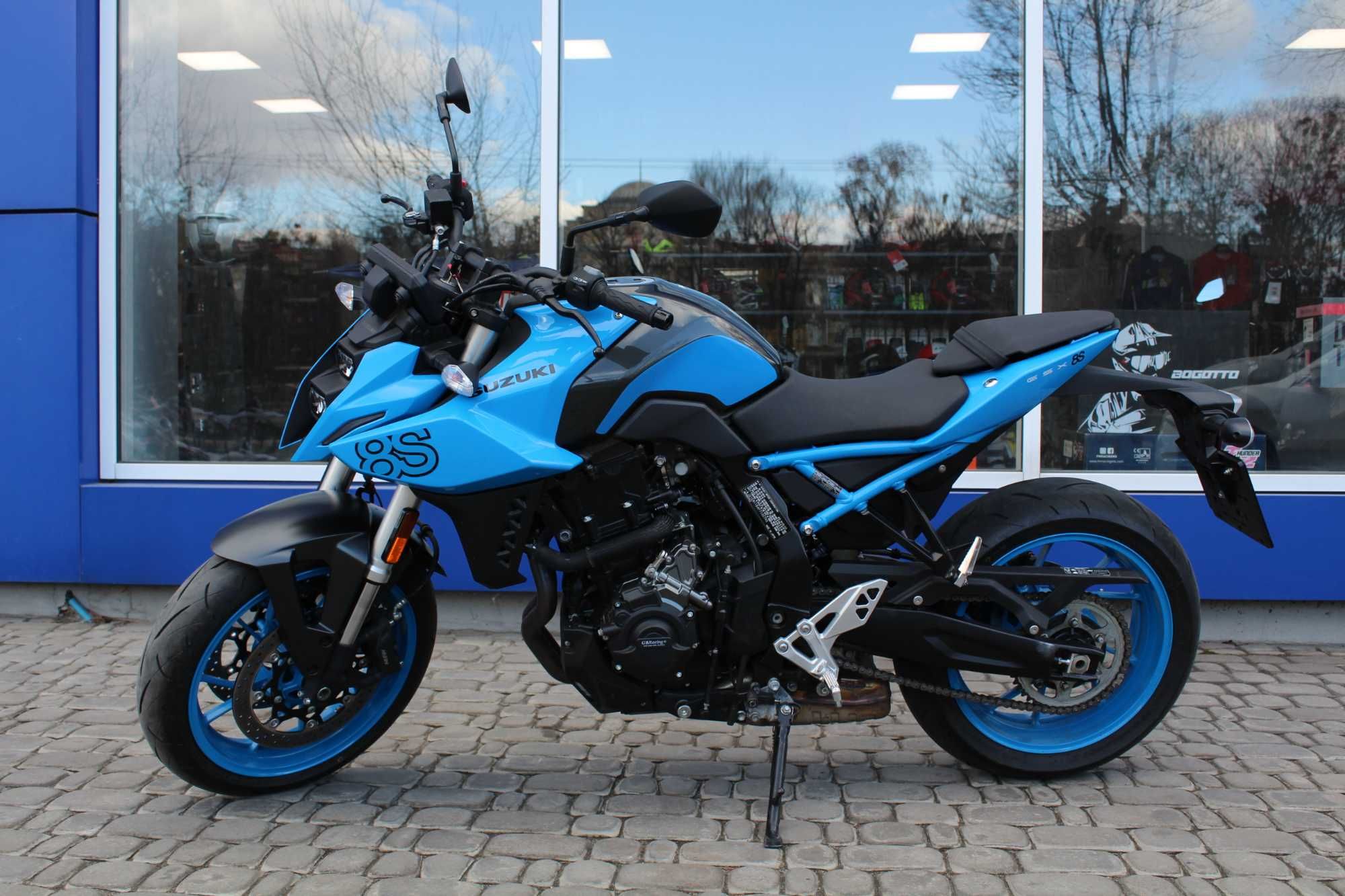 Мотоцикл Suzuki GSX-8S 2023