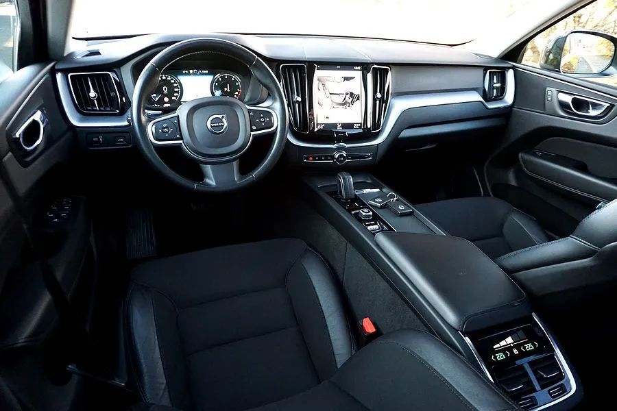 Volvo XC 60 B5 250KM*Kamera*HeadUP*Klimatronik x4*Panorama*EL_KLapa+Fotele*Europa!