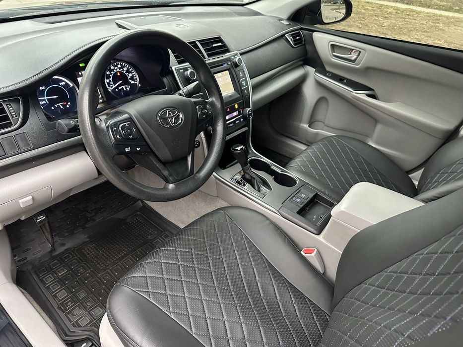 Аренда авто гибрид такси Toyota camry