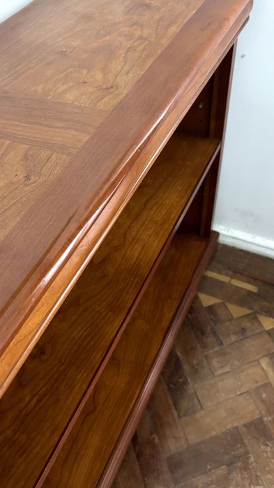 Livreiro em cerejeira (aprox. 80x30x120A cm)