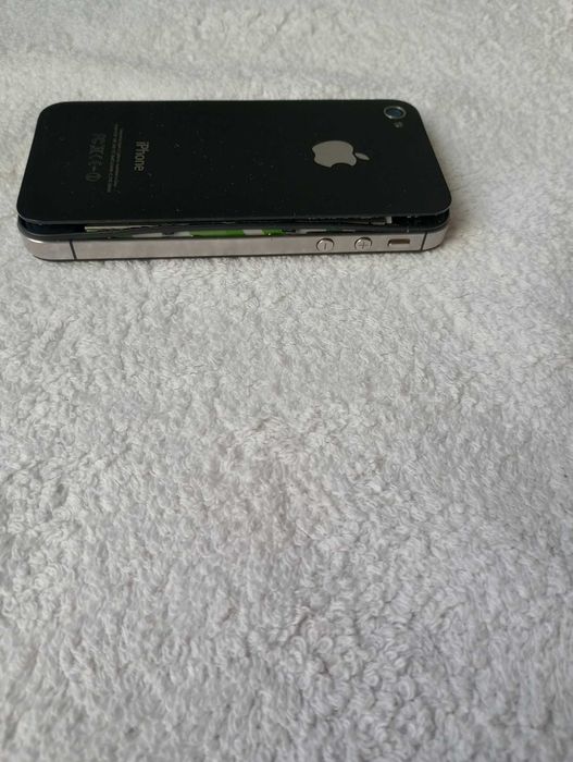 Sprzedaż iPhone'a 4S