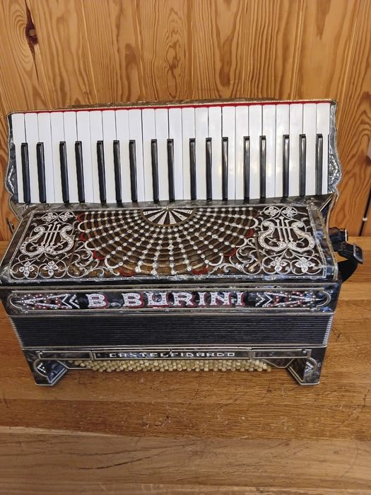 Akordeon Ballone Burini Musette.