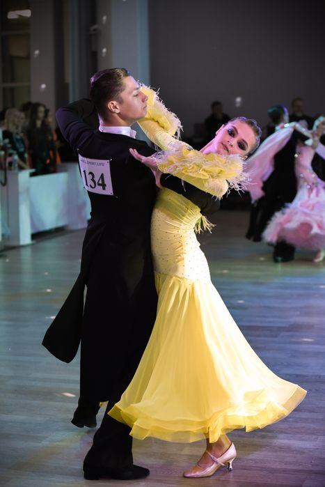 Продам фрак пошив RomanS. Повний комплект